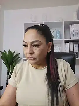 Gina Myers online show from May 17, 2026, 3:37 am