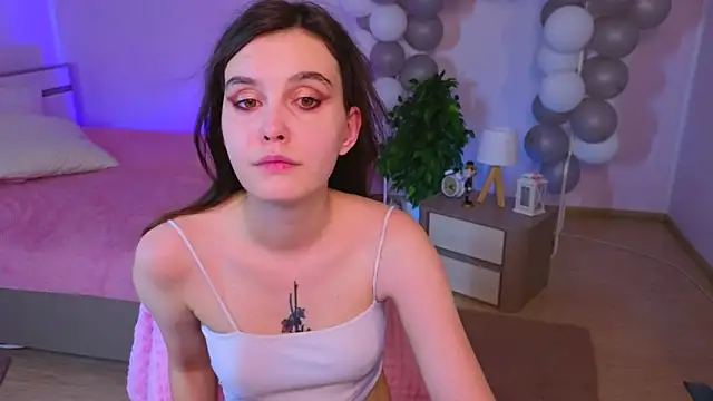 Snapshot of SusieMorris chatting on January 28, 2025, 8:14 am SusieMorris online show from January 28, 2025, 8:14 am