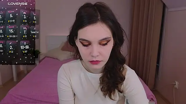 Snapshot of SusieMorris chatting on February 28, 2025, 1:15 am SusieMorris online show from February 28, 2025, 1:15 am