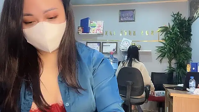 Snapshot of Bamboo_Swetie chatting on December 17, 2024, 3:06 am Bamboo Swetie online show from December 17, 2024, 3:06 am