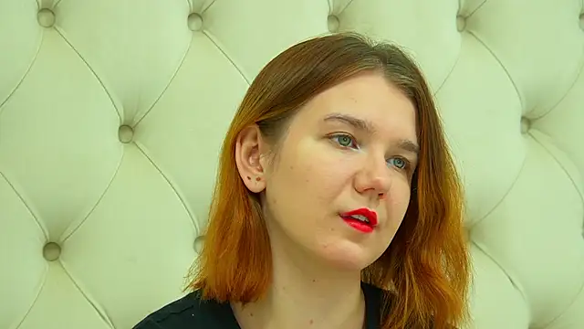 LessySmith online show from November 9, 2025, 4:16 pm