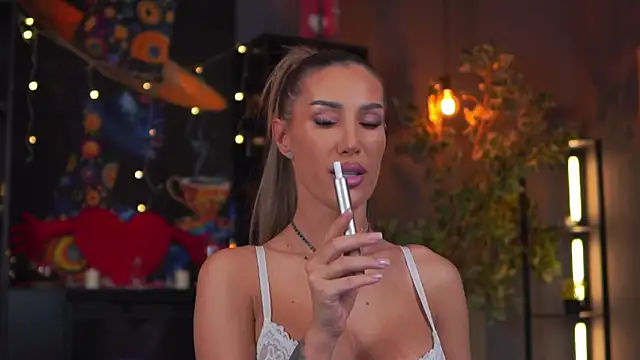 Evelyn Evyyy online show from February 20, 2026, 7:25 pm