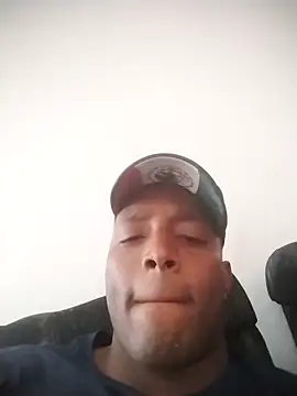 Snapshot of laquerella chatting on February 25, 2026, 7:01 pm laquerella online show from February 25, 2026, 7:01 pm