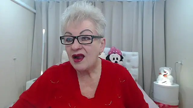 Snapshot of KayleSmoll chatting on January 16, 2026, 7:29 pm KayleSmoll online show from January 16, 2026, 7:29 pm