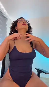 Snapshot of cinnamon_rosa chatting on January 16, 2026, 7:51 pm cinnamon rosa online show from January 16, 2026, 7:51 pm