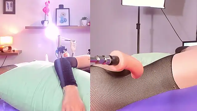 Snapshot of Emma__Erotic chatting on January 2, 2025, 8:35 pm Emma Erotic online show from January 2, 2025, 8:35 pm