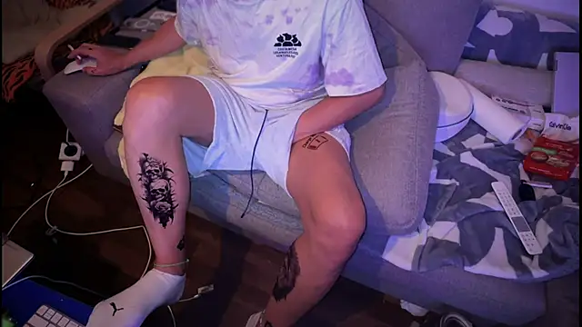 Snapshot of swissMen_DE chatting on December 5, 2024, 4:53 am swissMen DE online show from December 5, 2024, 4:53 am