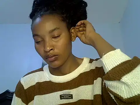 cute-alexis online show from May 9, 2026, 2:17 am