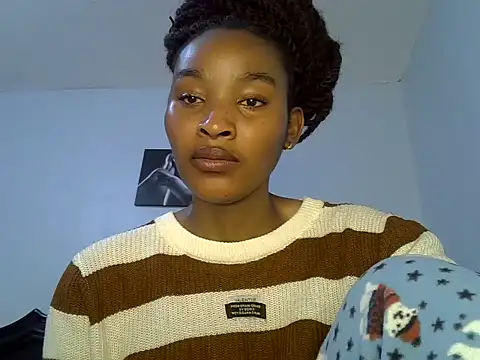 cute-alexis online show from May 20, 2026, 9:37 am