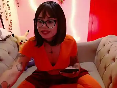 Snapshot of ellaxblair chatting on October 23, 2025, 10:52 pm ellaxblair online show from October 23, 2025, 10:52 pm