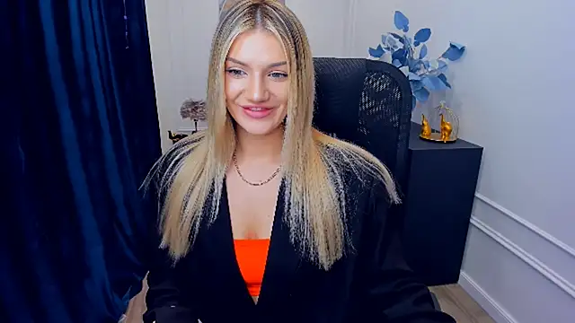 SelenaeMoore online show from November 30, 2025, 6:34 pm