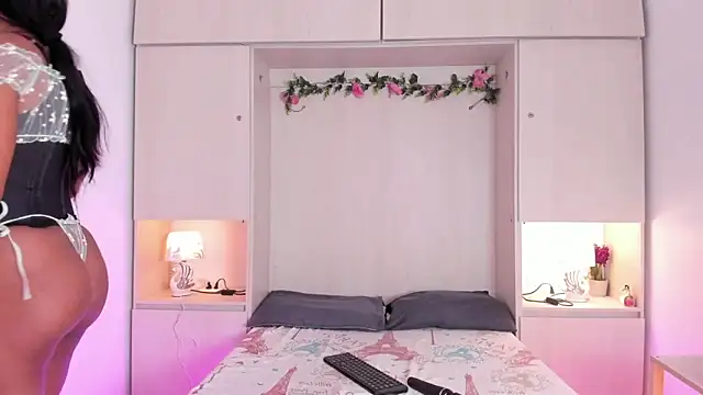 Snapshot of KendallRosse1 chatting on September 27, 2025, 1:49 pm KendallRosse1 online show from September 27, 2025, 1:49 pm