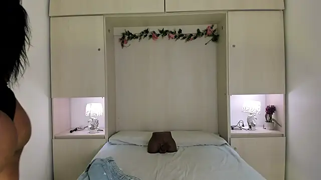 KendallRosse1 online show from April 19, 2026, 12:37 pm