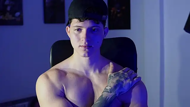 Hazzan Velez online show from November 27, 2025, 6:21 pm