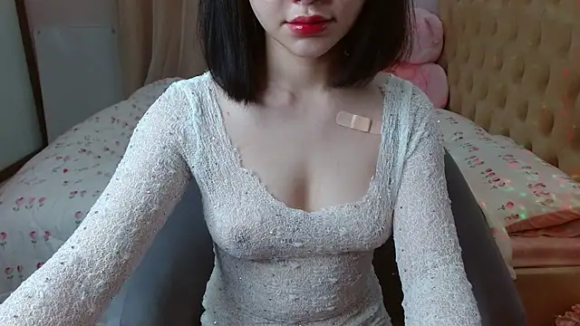 Snapshot of Ly____ chatting on February 15, 2025, 3:31 am Ly online show from February 15, 2025, 3:31 am