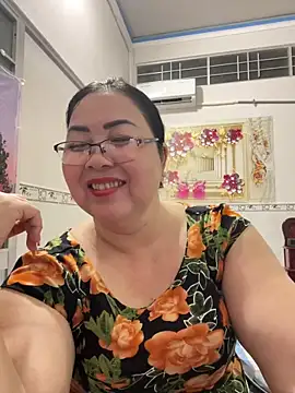 Snapshot of NDith chatting on April 30, 2026, 11:16 am NDith online show from April 30, 2026, 11:16 am