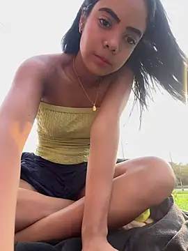 NAUGHTY LITTLE 18 online show from April 4, 2026, 10:29 pm