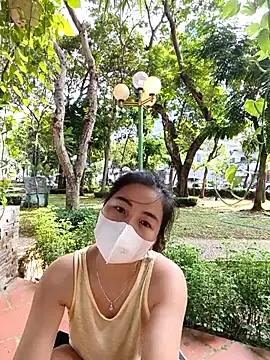 Snapshot of lyna_bl chatting on April 21, 2026, 1:42 am lyna bl online show from April 21, 2026, 1:42 am