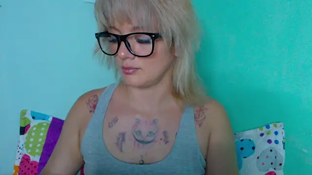 kitten sweet online show from February 4, 2025, 11:06 pm