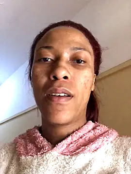 Snapshot of Kylie_Hairy_Bbc chatting on November 25, 2025, 1:22 pm Kylie Hairy Bbc online show from November 25, 2025, 1:22 pm