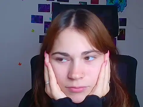 Loon Amore online show from November 26, 2025, 6:47 am