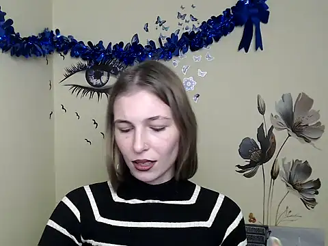 StrangerGi online show from December 27, 2024, 4:21 pm