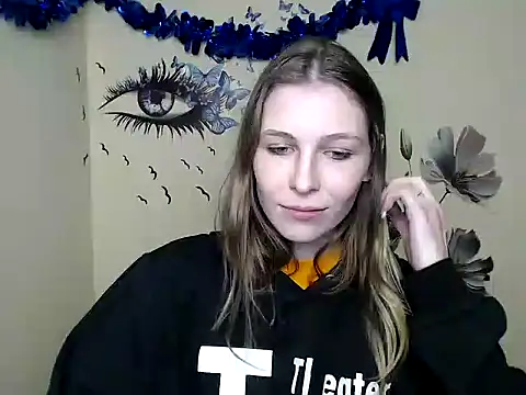 StrangerGi online show from February 26, 2025, 4:24 pm