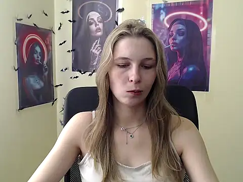 StrangerGi online show from April 4, 2026, 6:00 am