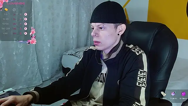 Snapshot of Matthew_Boy_ chatting on January 20, 2025, 5:04 am Matthew Boy online show from January 20, 2025, 5:04 am