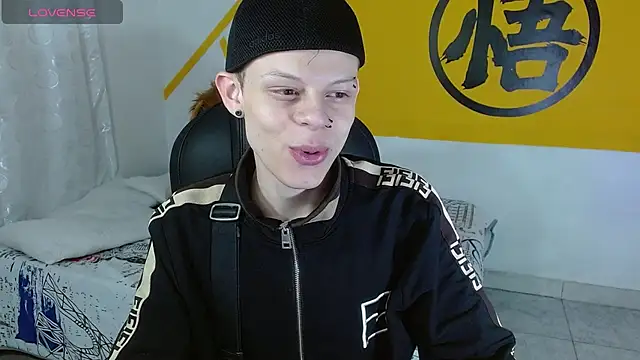 Snapshot of Matthew_Boy_ chatting on January 22, 2025, 6:31 am Matthew Boy online show from January 22, 2025, 6:31 am