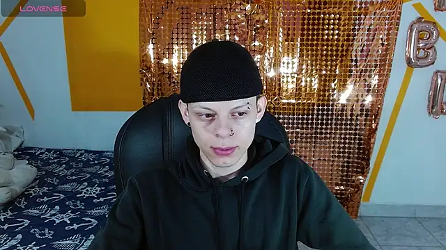 Snapshot of Matthew_Boy_ chatting on January 25, 2025, 5:29 am Matthew Boy online show from January 25, 2025, 5:29 am