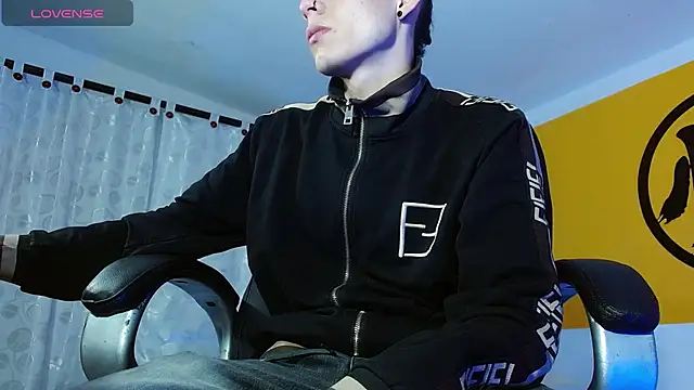 Snapshot of Matthew_Boy_ chatting on February 11, 2025, 3:50 am Matthew Boy online show from February 11, 2025, 3:50 am