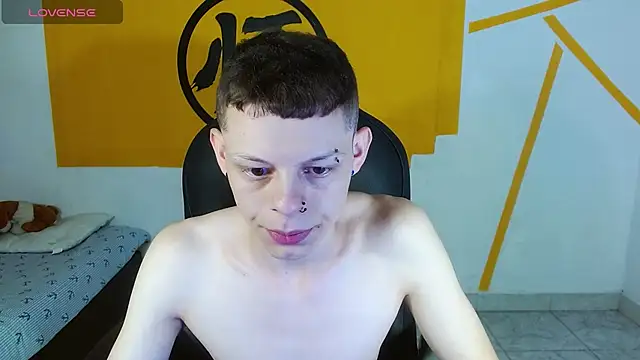 Snapshot of Matthew_Boy_ chatting on February 14, 2025, 6:12 am Matthew Boy online show from February 14, 2025, 6:12 am