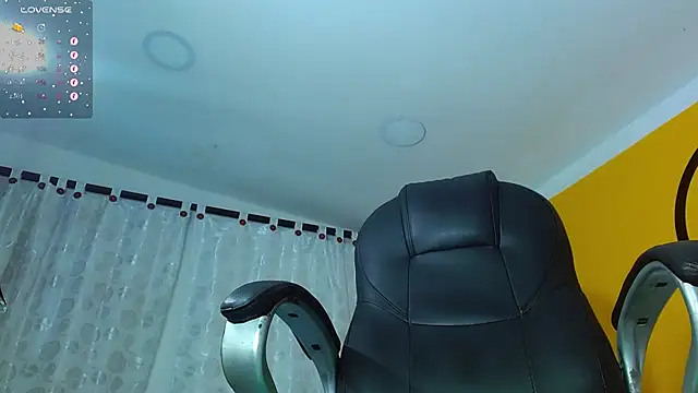 Snapshot of Matthew_Boy_ chatting on February 15, 2025, 8:01 pm Matthew Boy online show from February 15, 2025, 8:01 pm