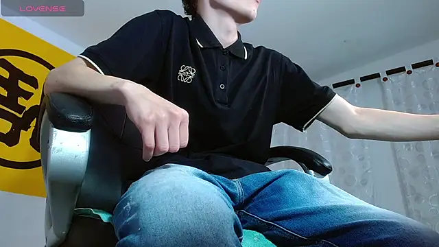 Snapshot of Matthew_Boy_ chatting on February 23, 2025, 4:28 am Matthew Boy online show from February 23, 2025, 4:28 am