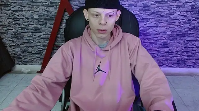 Snapshot of Matthew_Boy_ chatting on March 9, 2025, 12:31 pm Matthew Boy online show from March 9, 2025, 12:31 pm