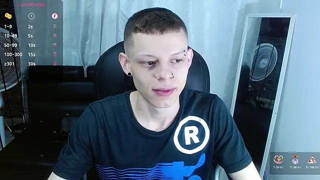 Snapshot of Matthew_Boy_ chatting on March 14, 2025, 10:27 pm Matthew Boy online show from March 14, 2025, 10:27 pm