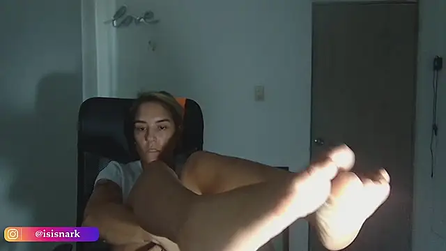 Snapshot of Isis69_ chatting on January 29, 2025, 4:19 pm Isis69 online show from January 29, 2025, 4:19 pm