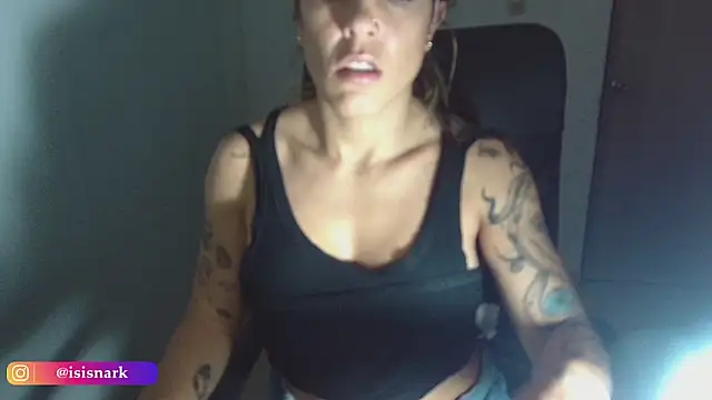 Snapshot of Isis69_ chatting on March 9, 2025, 12:31 am Isis69 online show from March 9, 2025, 12:31 am