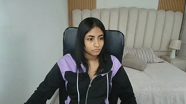 shaneelle online show from April 9, 2026, 3:06 am