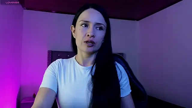 Snapshot of cristal_hilton_10 chatting on December 14, 2025, 5:46 am cristal hilton 10 online show from December 14, 2025, 5:46 am