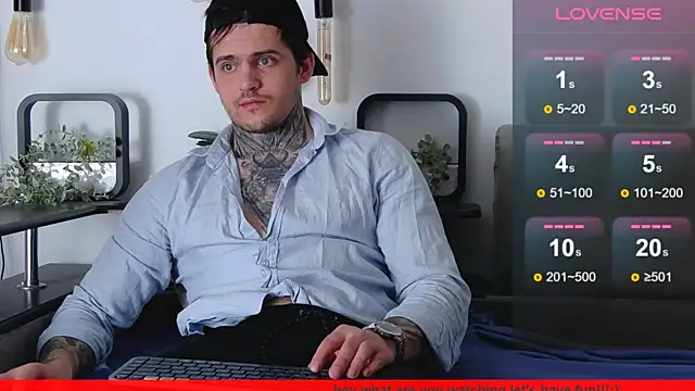 Snapshot of CarterCole chatting on March 3, 2025, 4:35 pm CarterCole online show from March 3, 2025, 4:35 pm