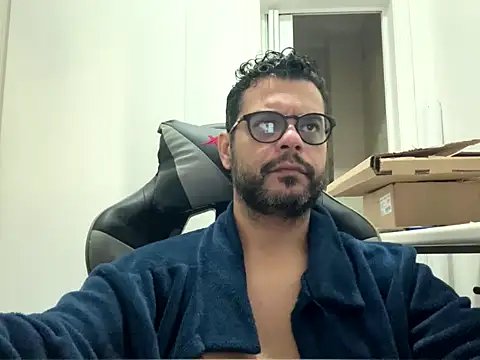 HornyBeachBoyBR online show from July 9, 2026, 7:51 pm