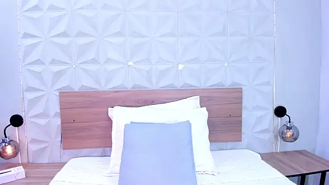 Snapshot of Stacey_white_ chatting on April 1, 2026, 7:55 pm Stacey white online show from April 1, 2026, 7:55 pm