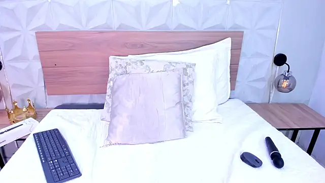 Snapshot of Stacey_white_ chatting on May 16, 2026, 7:56 pm Stacey white online show from May 16, 2026, 7:56 pm