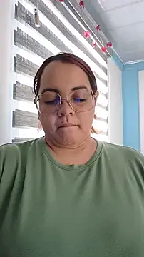Snapshot of mia_donatto369 chatting on July 8, 2026, 2:21 pm mia donatto369 online show from July 8, 2026, 2:21 pm