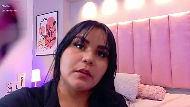 KeilyRoss online show from November 1, 2025, 8:00 pm