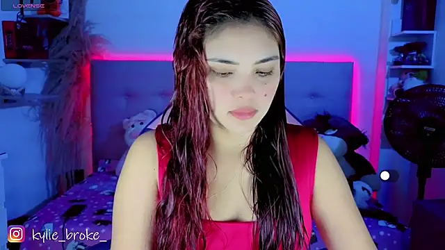 Kylie brokee online show from February 26, 2026, 9:03 pm