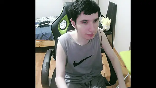 Snapshot of Twink_martinboy chatting on January 13, 2025, 1:34 am Twink martinboy online show from January 13, 2025, 1:34 am