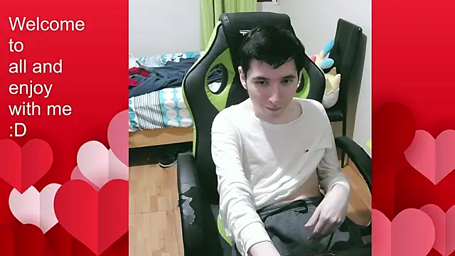 Snapshot of Twink_martinboy chatting on October 26, 2025, 11:20 pm Twink martinboy online show from October 26, 2025, 11:20 pm